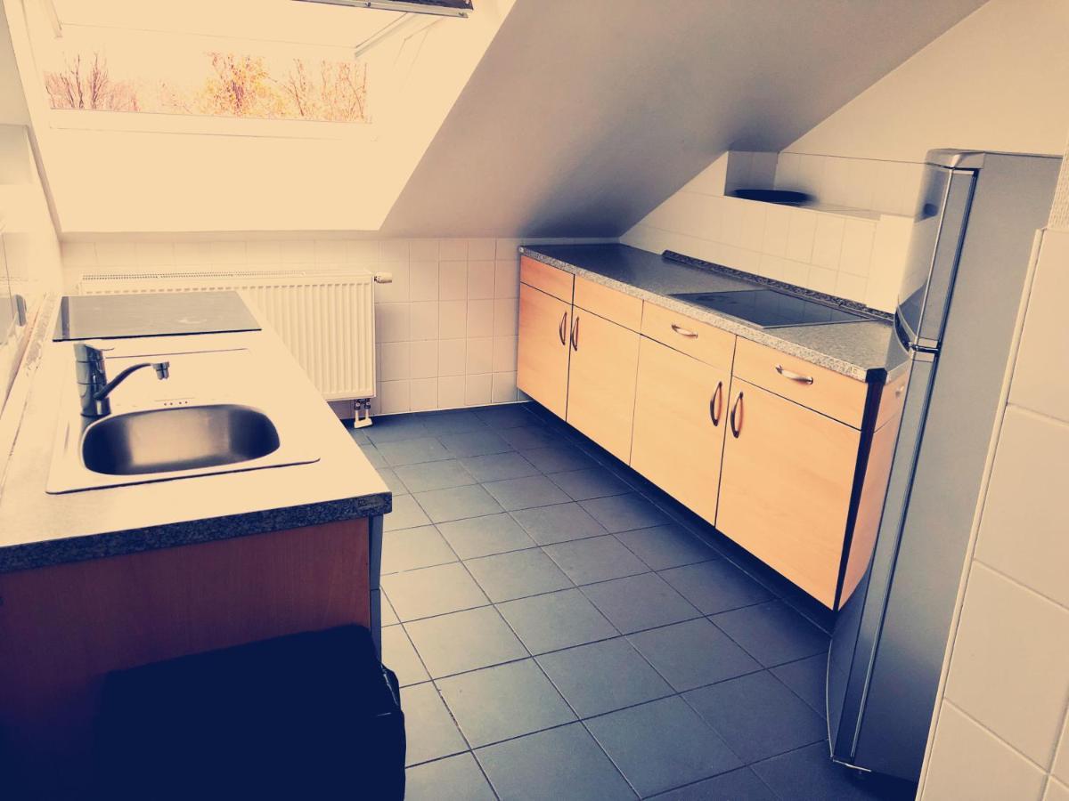 Sezer B&A Ug Bed & Breakfast - Berlin — Photos 1